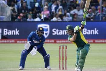 Sri Lanka bowl first in final ODI
