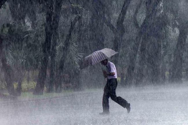 High possibility of evening thundershowers over next few days