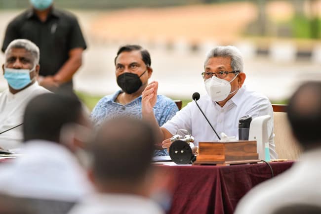 President urges local govt. reps to support govt’s policy & development campaign