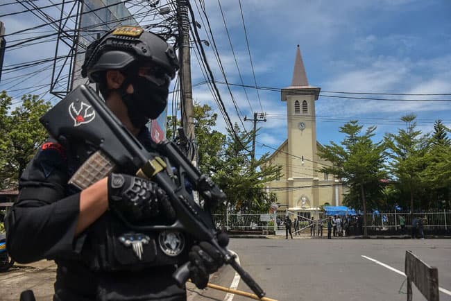 Indonesia church rocked by suicide bombing on Palm Sunday