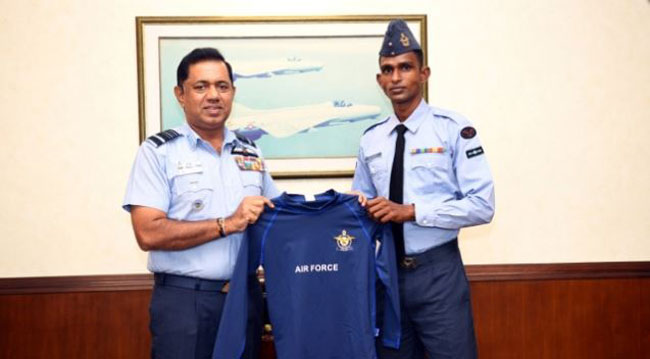 SLAF swimmer to set world record swim across Palk strait