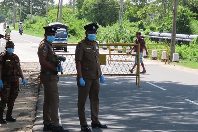 Two Grama Niladhari Divisions in Wariyapola isolated