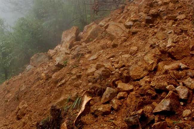 Four persons missing, another dead in earth slips