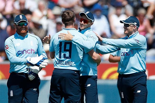 England beat Sri Lanka by five wickets in ODI series opener