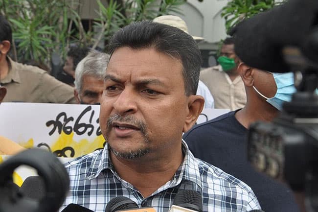 Two including JVP’s Mahinda Jayasinghe arrested over protest