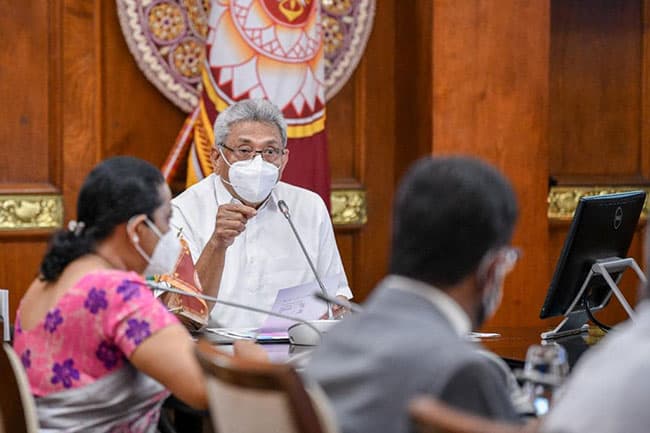 President devises comprehensive mechanism to vaccinate majority of population before September