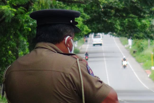 Guidelines for police officers on performing duties during quarantine curfew