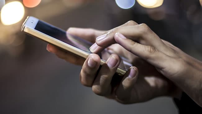 Lithuania tells citizens to throw away Chinese phones