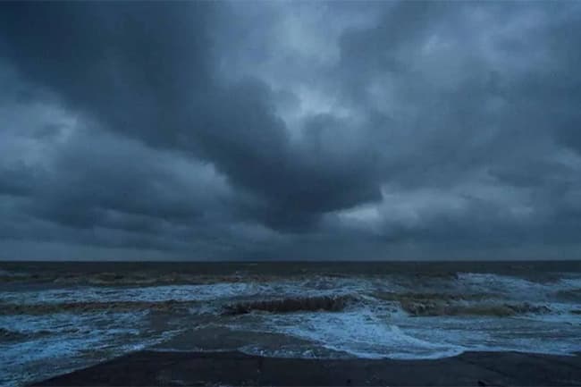 Weather advisory for low-pressure area developing in vicinity of Sri Lanka