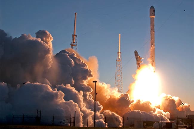 Elon Musk SpaceX rocket on collision course with moon