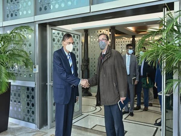 Foreign Minister Peiris arrives in Delhi for three-day visit