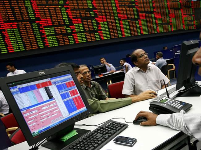 CES temporarily halts regular trading