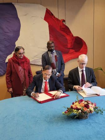Sri Lanka and France discuss strengthening of economic relations