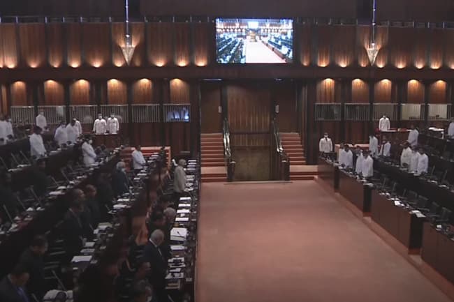 Parliament observes minute of silence in memory of Easter attack victims