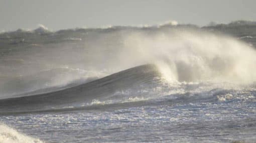 Met Department issues strong winds warning for sea areas