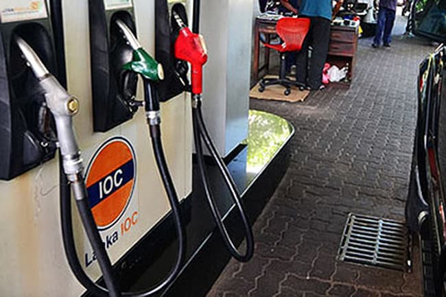 Lanka IOC also limits dispensing fuel to vehicles