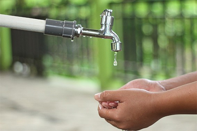 10-hour water cut in suburbs of Colombo