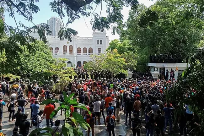 Army denies reports on suspending brigadier on duty during protests near PM’s office