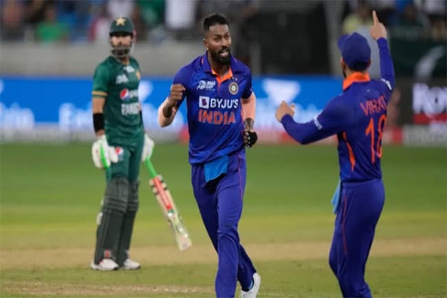 Pandya helps India beat Pakistan in Asia Cup nail-biter