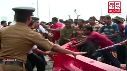 Disabled War Heroes protest: police use tear gas in Colombo