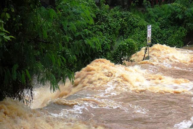 ‘Amber’ flood warning for low-lying areas of several rivers