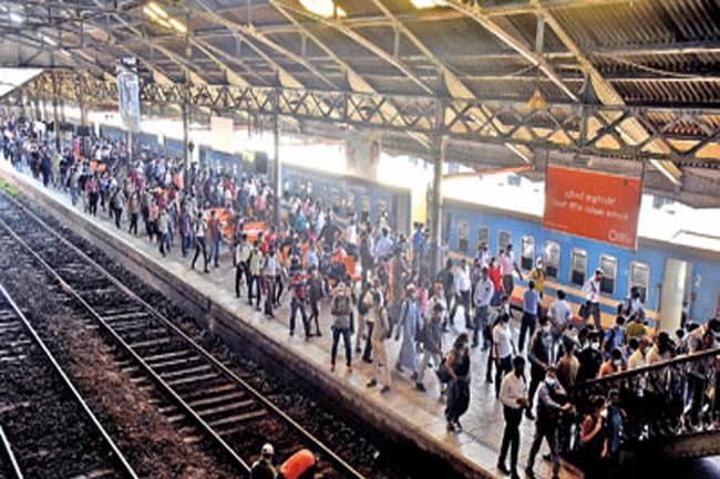 Railway guards launch strike action