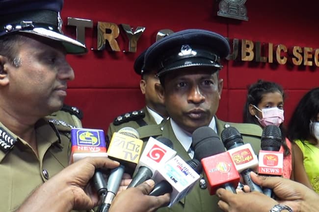 Heroic police officer who foiled armed robbery promoted to SI