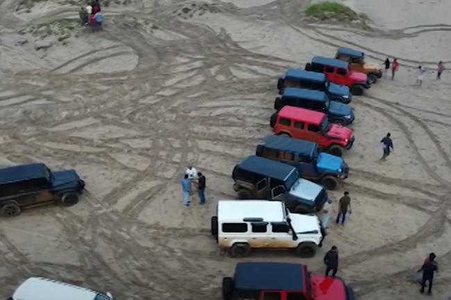 Safari tour guides, park officials suspended over failure to control unruly motorists at Yala
