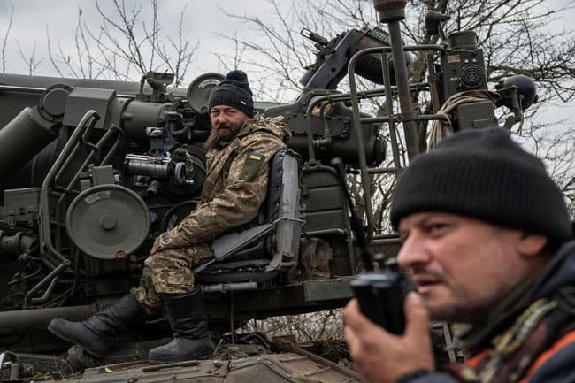 Russia abandons Ukrainian city of Kherson in major retreat
