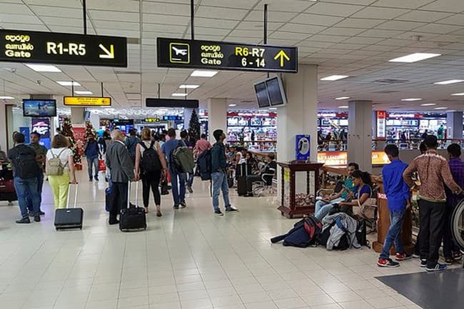 Travelling to UAE, Oman seeking jobs on tourist visa to be banned