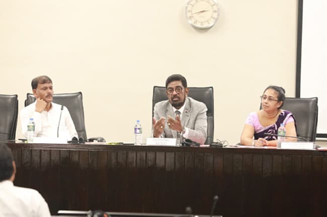 Health Minister says there’s no shortage in vital medicines