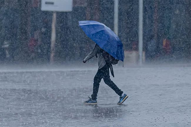 Heavy showers expected in several provinces