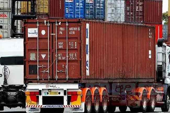 Freight container transportation charges reduced