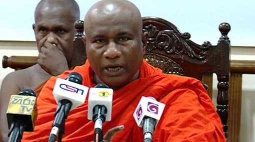 Form a new party organization, Somananda Thero asks Mahinda