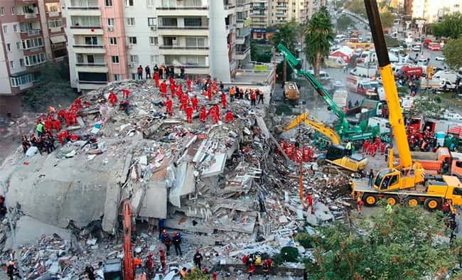 Major quake kills over 200 across Turkey, Syria