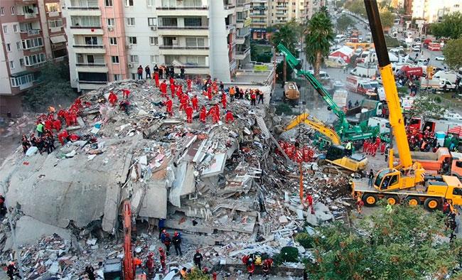 Major quake kills over 200 across Turkey, Syria