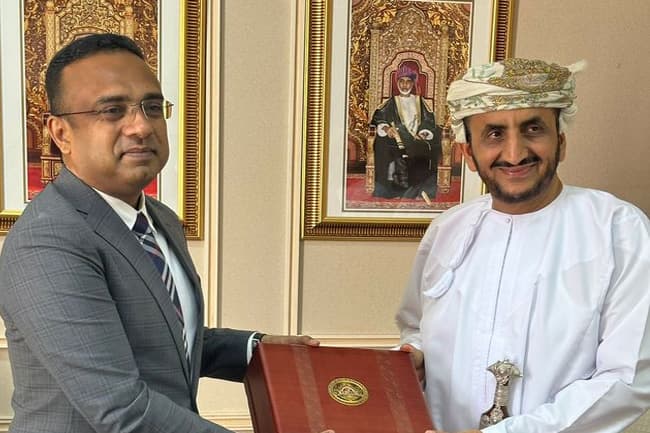 Manusha discusses combatting human trafficking with Oman’s Under Secretary for Diplomatic Affairs