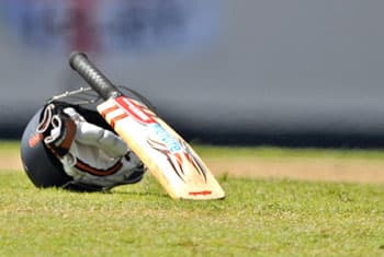 Pakistan ban international cricket trio