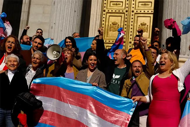 Spain approves menstrual leave, teen abortion and trans laws