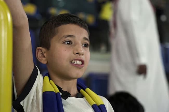Syrian boy fulfils dream of meeting Ronaldo after quake