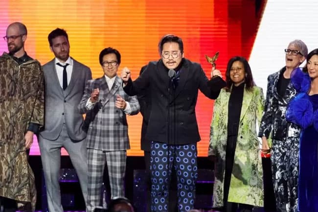 Everything Everywhere sweeps Independent Spirit Awards