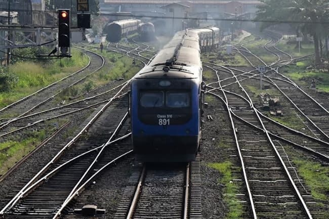 Services return to normal as token strikes temporarily called off