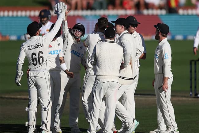 New Zealand force Sri Lanka to follow on in second Test