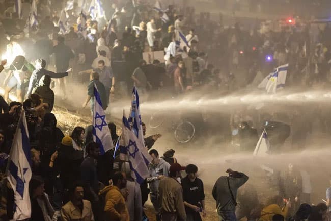 Mass protests erupt in Israel after Netanyahu fires defense chief