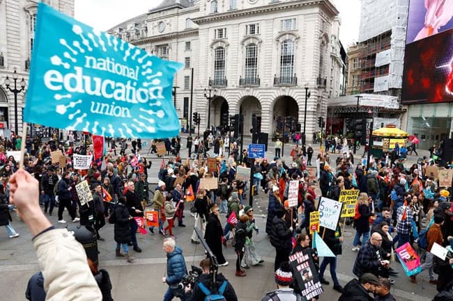 Teachers in England reject pay offer, announce further strikes