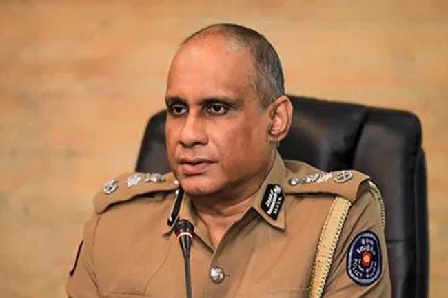 IGP Wickramaratne’s tenure extended in a special gazette