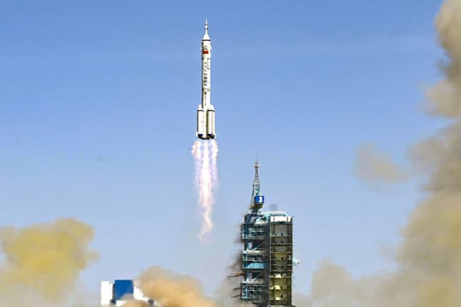 Mystery Chinese spacecraft returns to Earth after 276 days