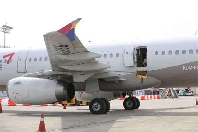 Passenger detained in South Korea after opening plane door mid-air