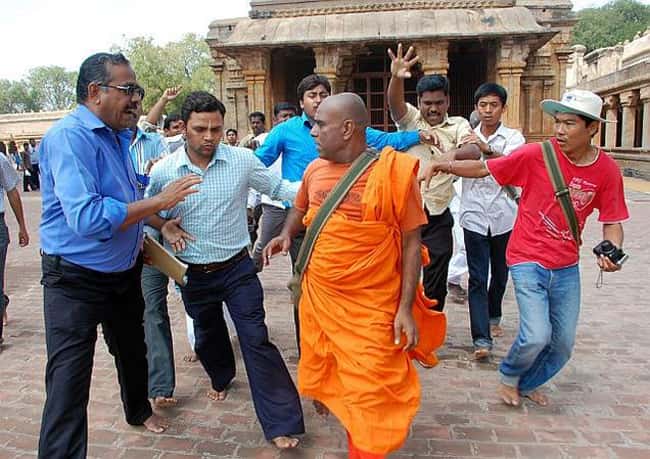 VIDEO: Sri Lankan monk assaulted in India, Tamil outfits target Institute of Archaeology students