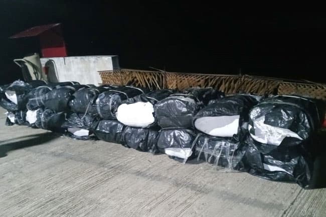 Navy nabs over 600kg of Kendu leaves in Kalpitiya